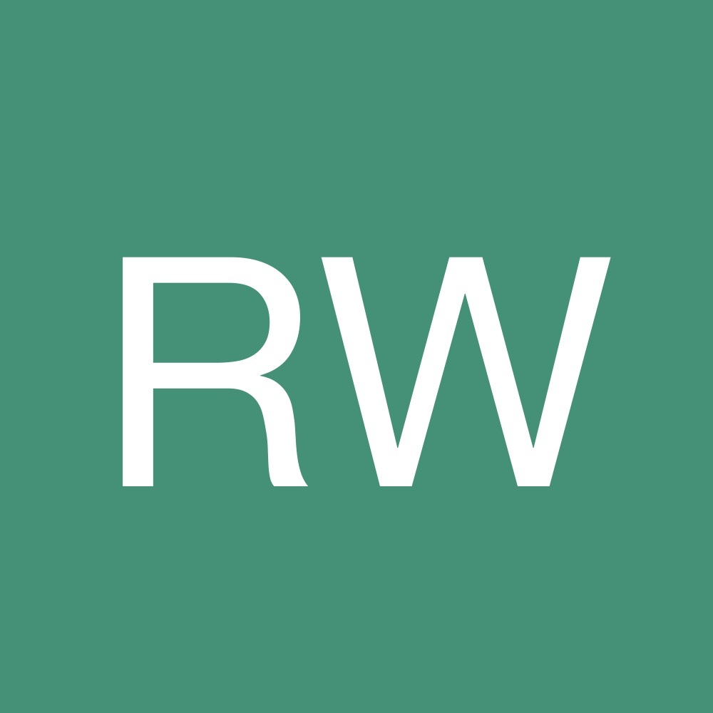 Meet your Posher, Rebeca